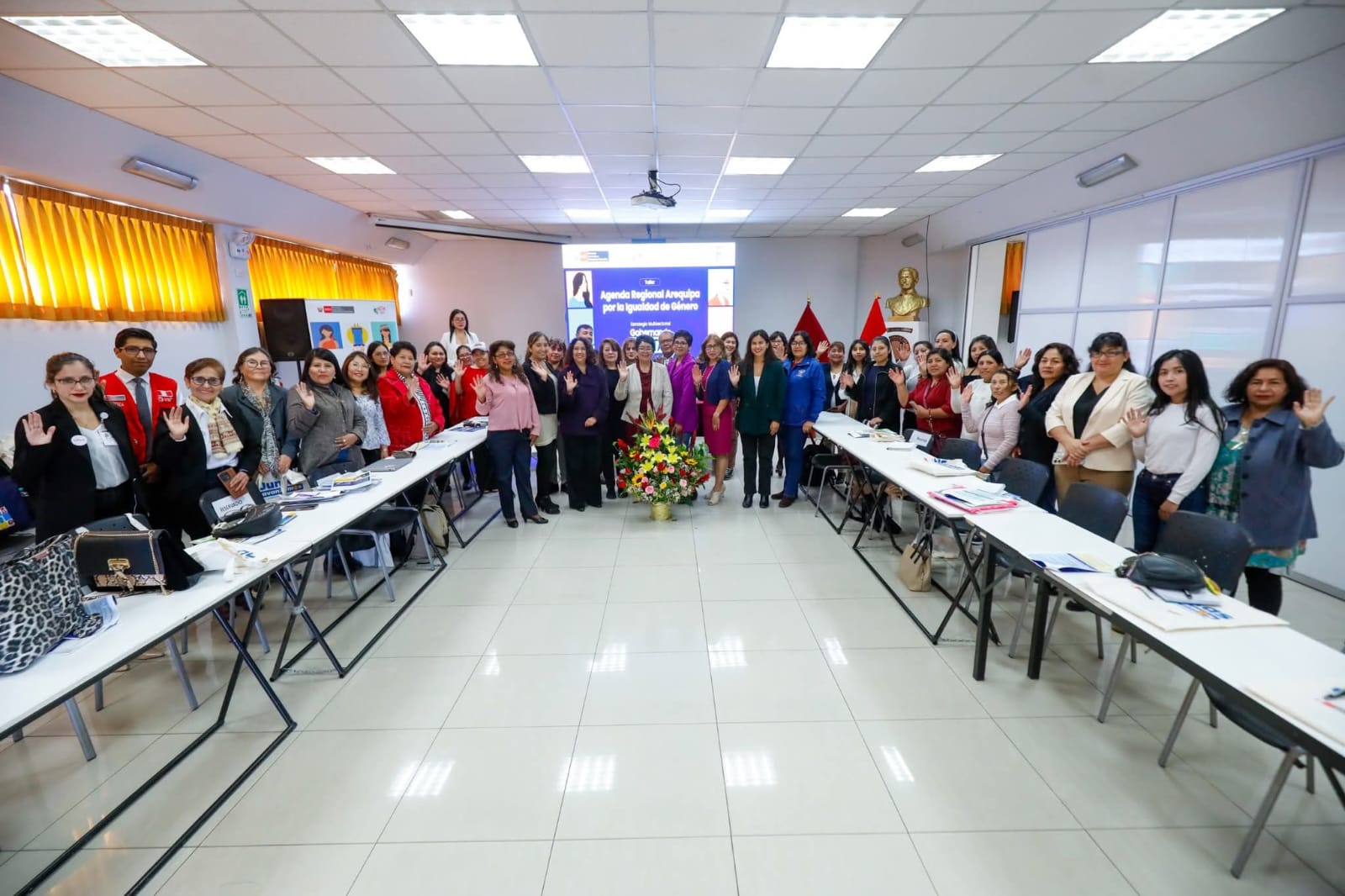 Arequipa: Senaju participó en Taller Agenda Regional por la Igualdad de Género ´Gobernando Juntas´