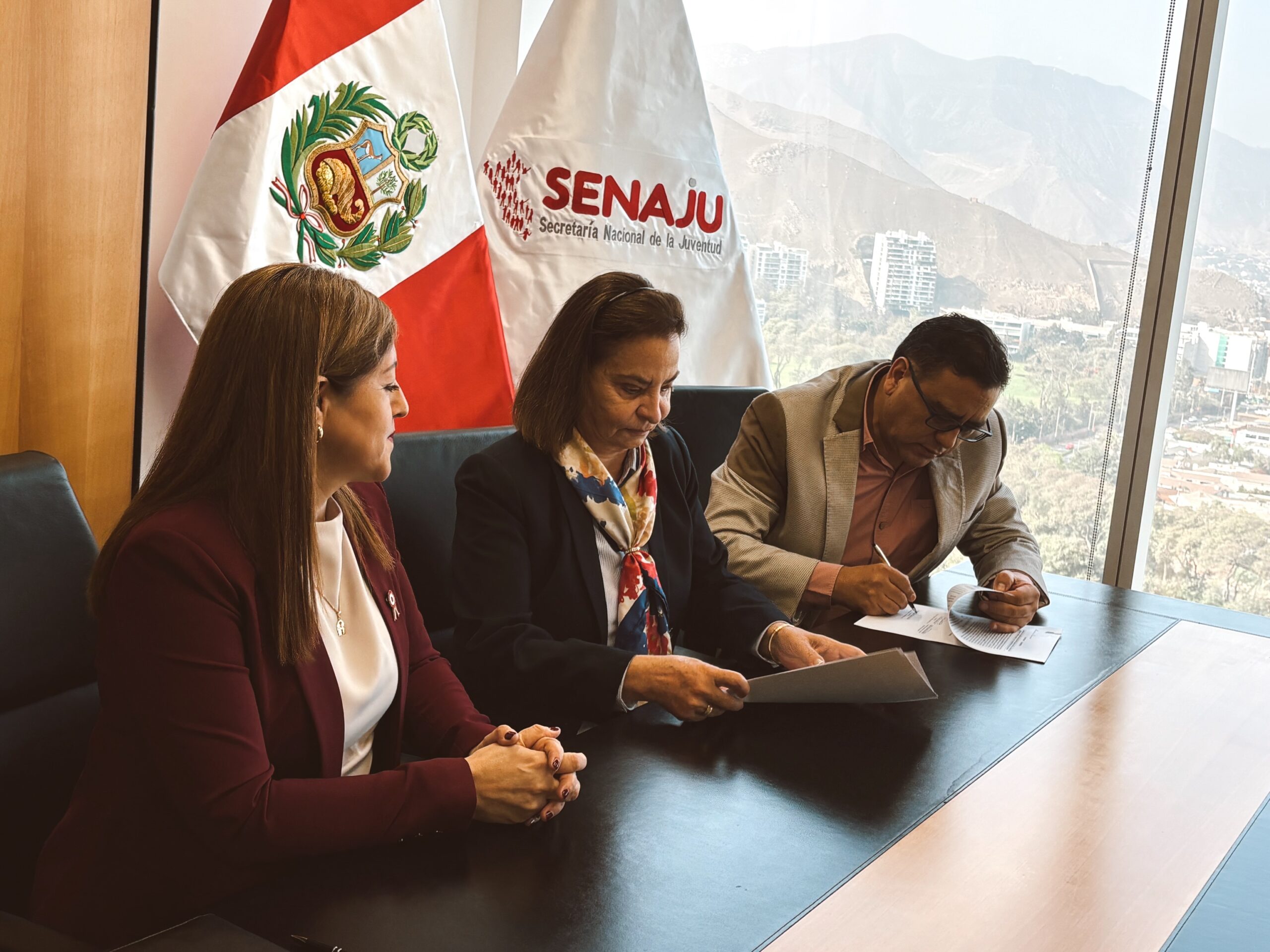 Fundación AJE y la Senaju suscriben alianza para impulsar el desarrollo y la empleabilidad de las juventudes del Perú